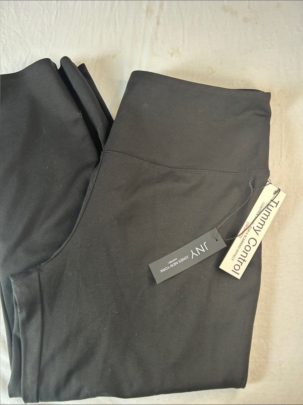 NWT Women’s 1X cropped JNY High-Waist Black Shaping Leggings